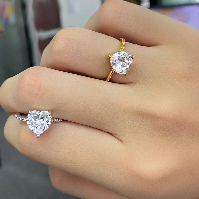 Elara – Peach Heart Ring