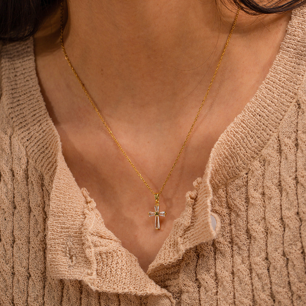 Lunara – Square Necklace
