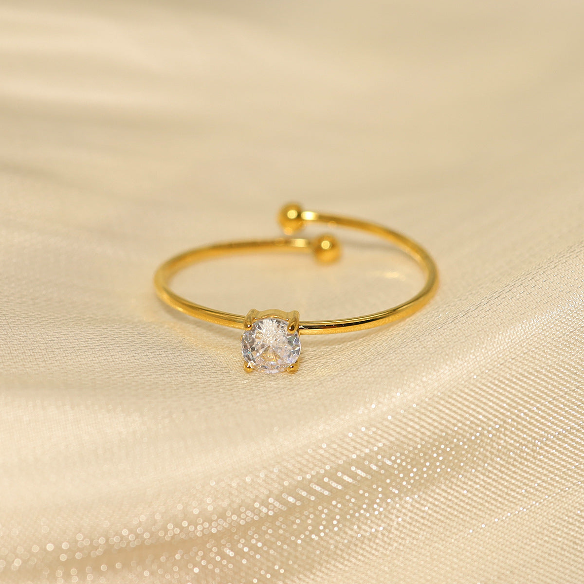 Syra – Micro-Inlaid Crystals Ring