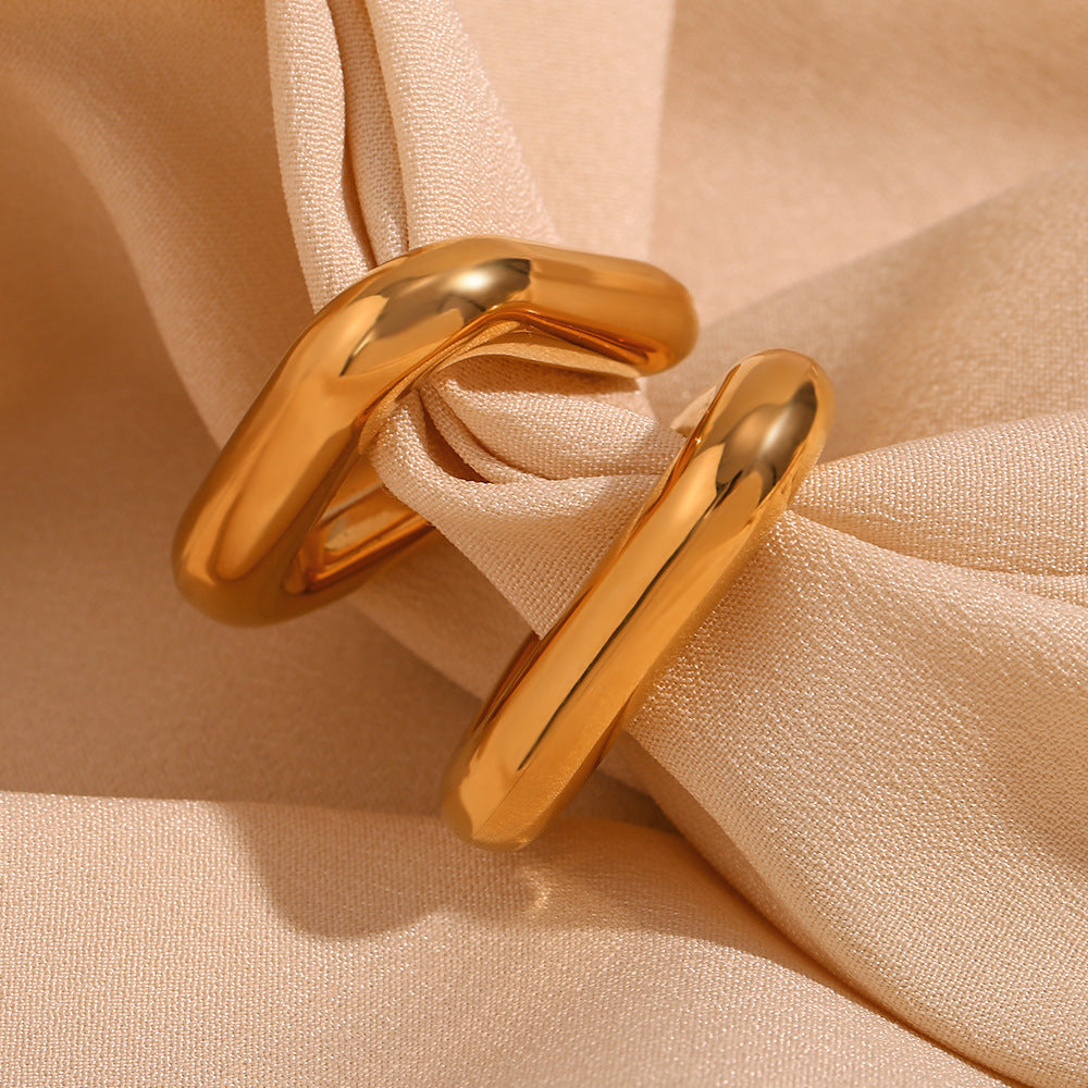 Aureya – Geometric Hollow Tripod Earrings