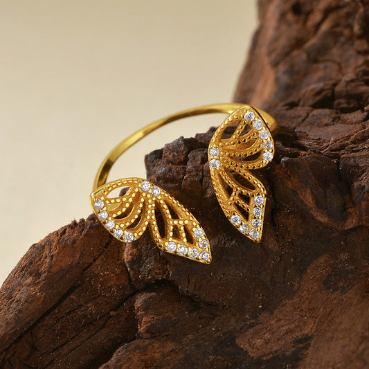 Velina –  Butterfly Ring with Tiny Diamonds