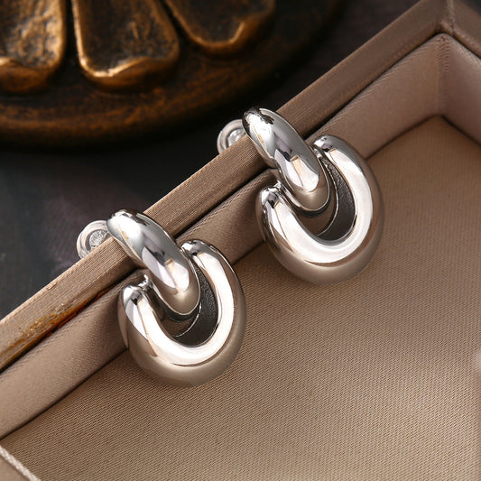 Oraya – Half Hoop Stud Earrings