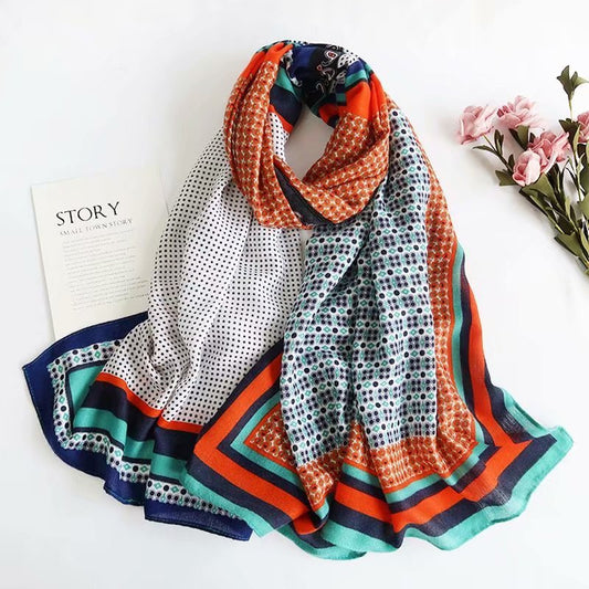 SOLVANA – Retro-Inspired Designer Scarf for Women