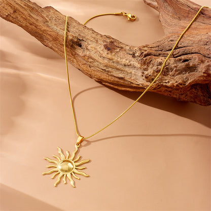 Solara – Sun Pendant Necklace