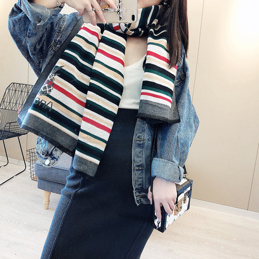 ALUNIA – Printed Contrast Scarf for Women | Dual-Use Designer Winter Wrap