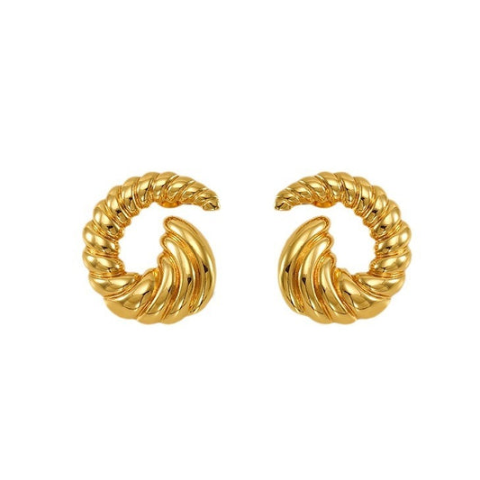 Avera – Stud Earrings