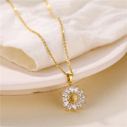 Solara – Sunflower Necklace