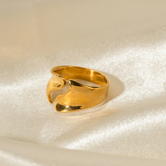 Zarella – Sculpted Power Ring