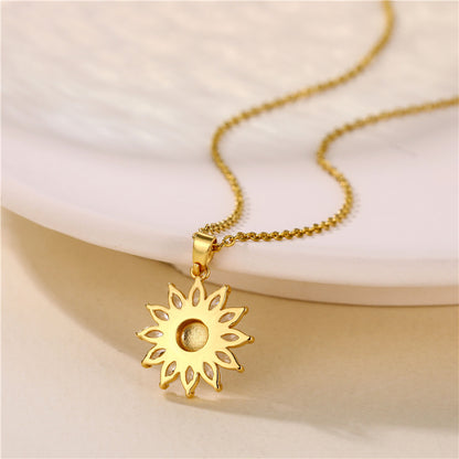 Solara – Sunflower Necklace
