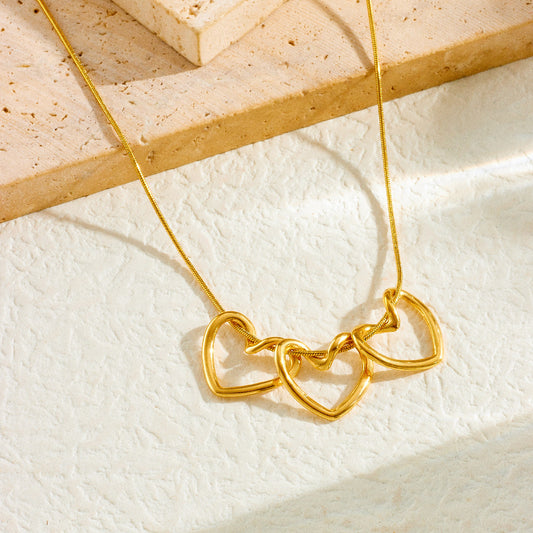 Zayra – Love Charm Necklace