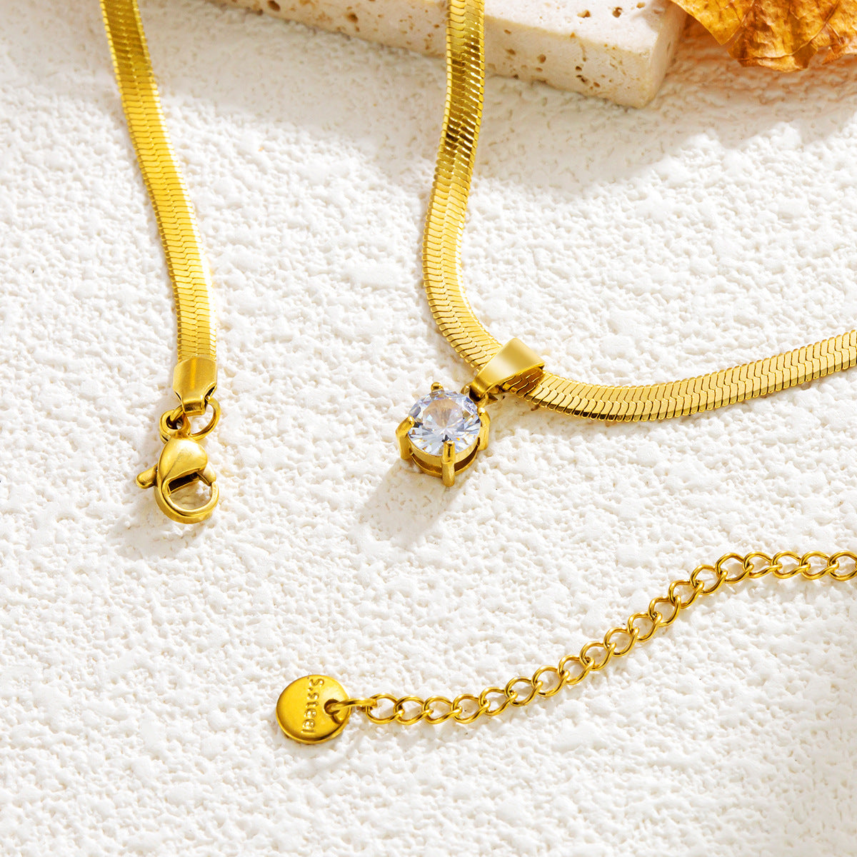 Zayra – Zircon Pendant Necklace