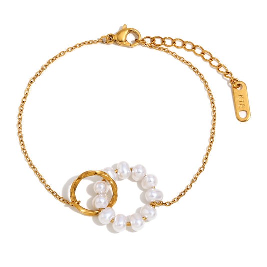 Velmora – Bracelet with Interlocking Rings