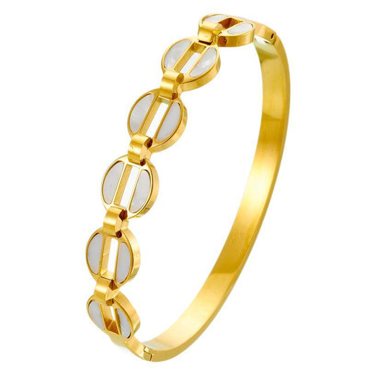 Lunera – Minimalist Semicircle Bracelet