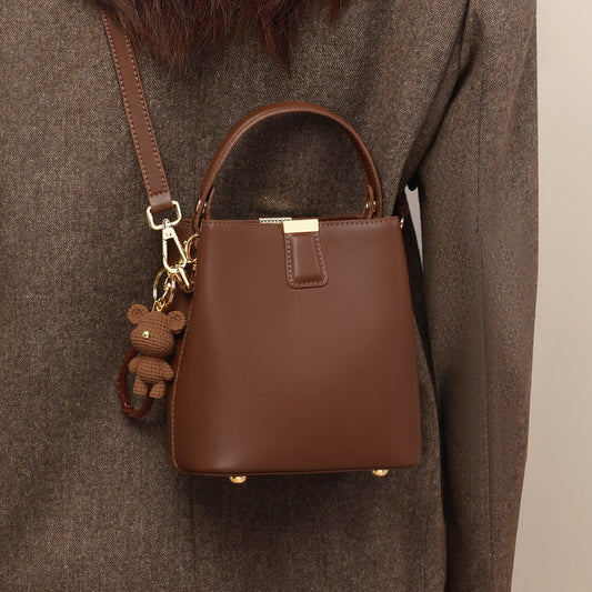 Lynah – Genuine Leather Crossbody Bag for Everyday Elegance