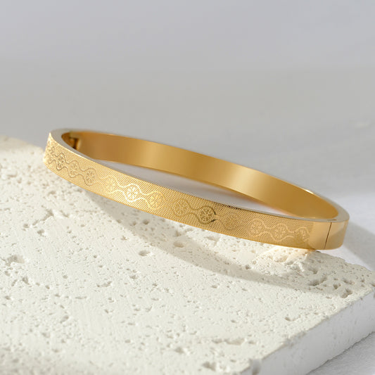 Korvia – Buckle Bracelet