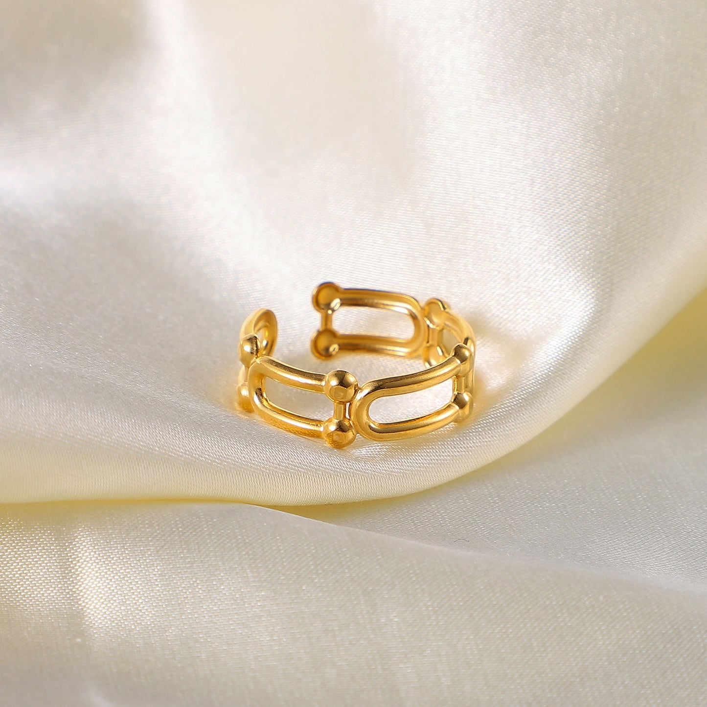 Brilora – Paperclip Ring