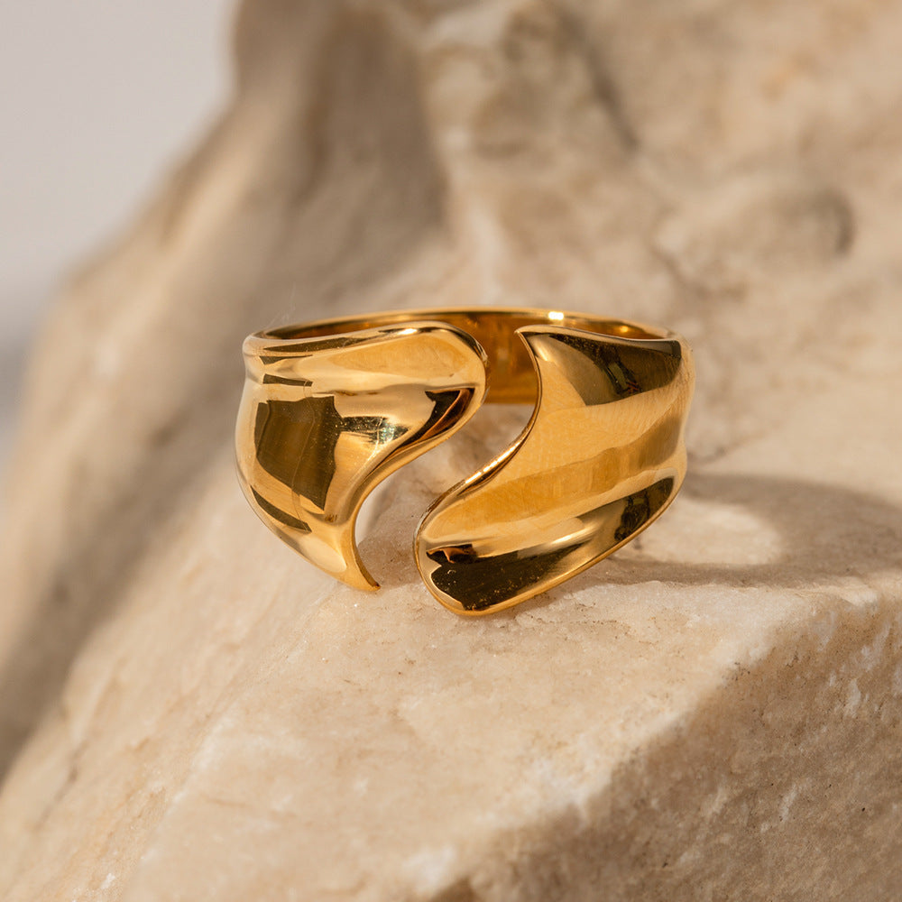 Zarella – Sculpted Power Ring