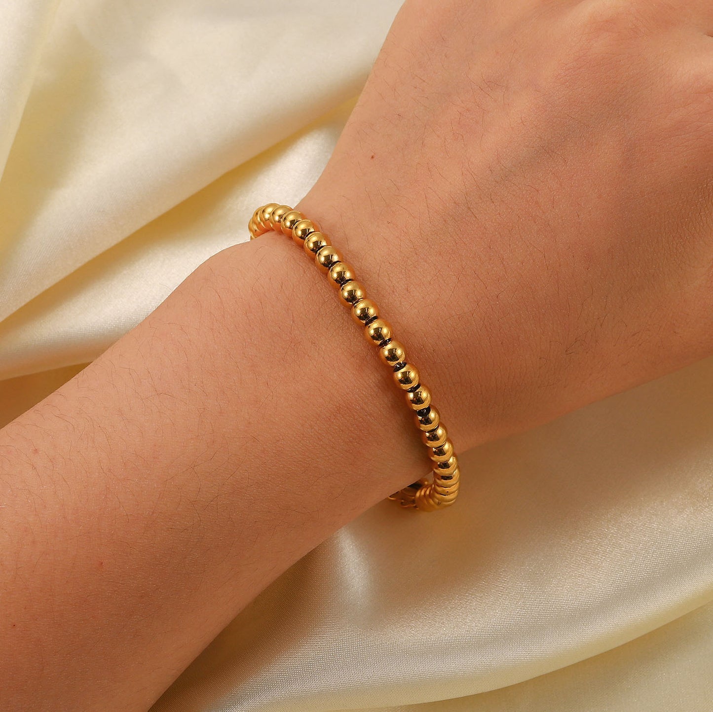 Livora – Minimalist Bead Bracelet